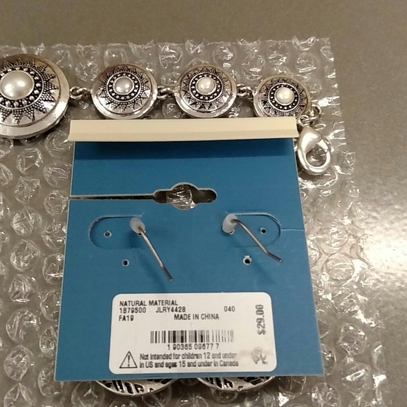 Lucky Brand Bracelet & Earrings - Picture 2 of 6